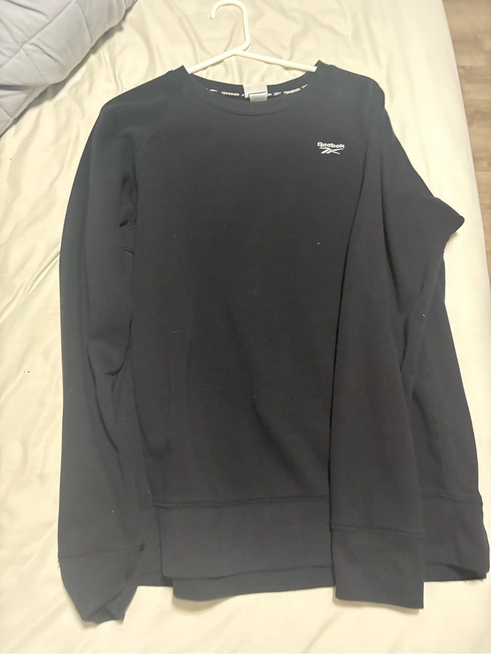 Reebok Women’s Black Crewneck Sweatshirt with Small Logo